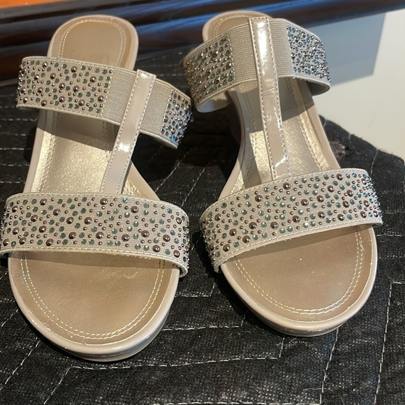 3” Tan Wedge - Picture 3 of 5